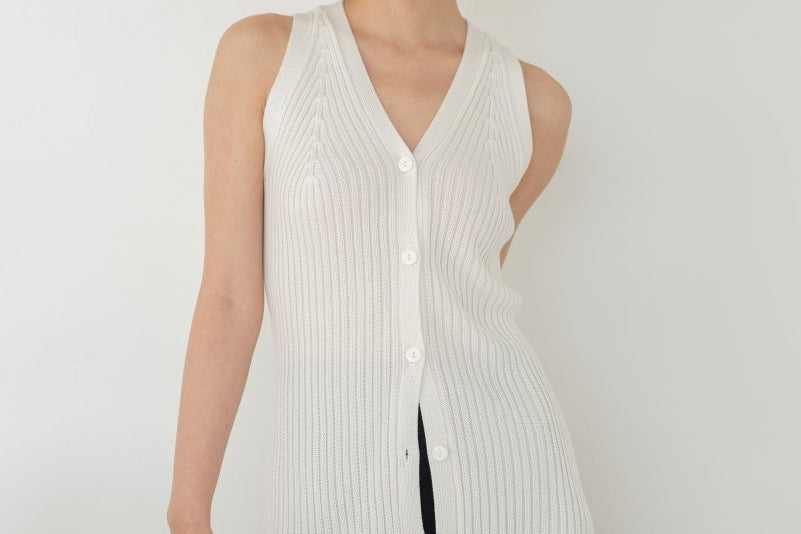 V - Neck Knit Vest in White - Esse - S - 