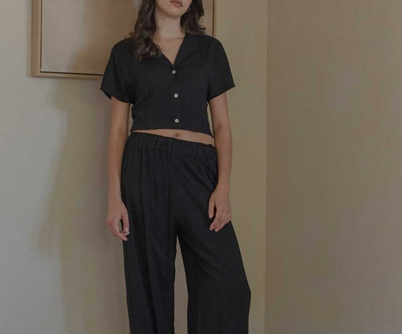 With Ease Cropped Shirt - Esse-Black-XS-